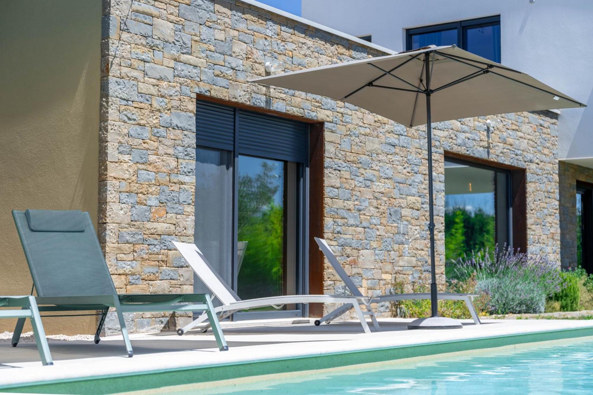Villa Zen - With Pool & Close To The Sea Tar-Vabriga Exterior photo